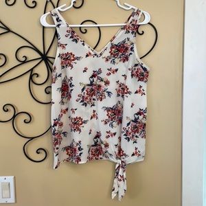 Guilty Floral Pattern Sleeveless Front-Tie Blouse - Size S